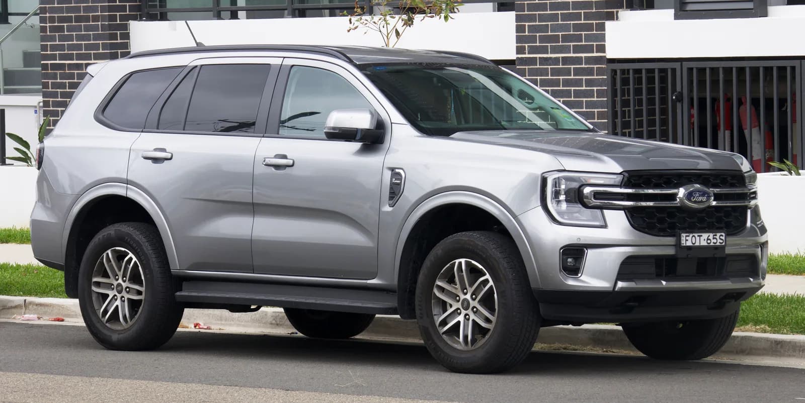 Ford Everest — xe SUV nổi bật trên WikiXe